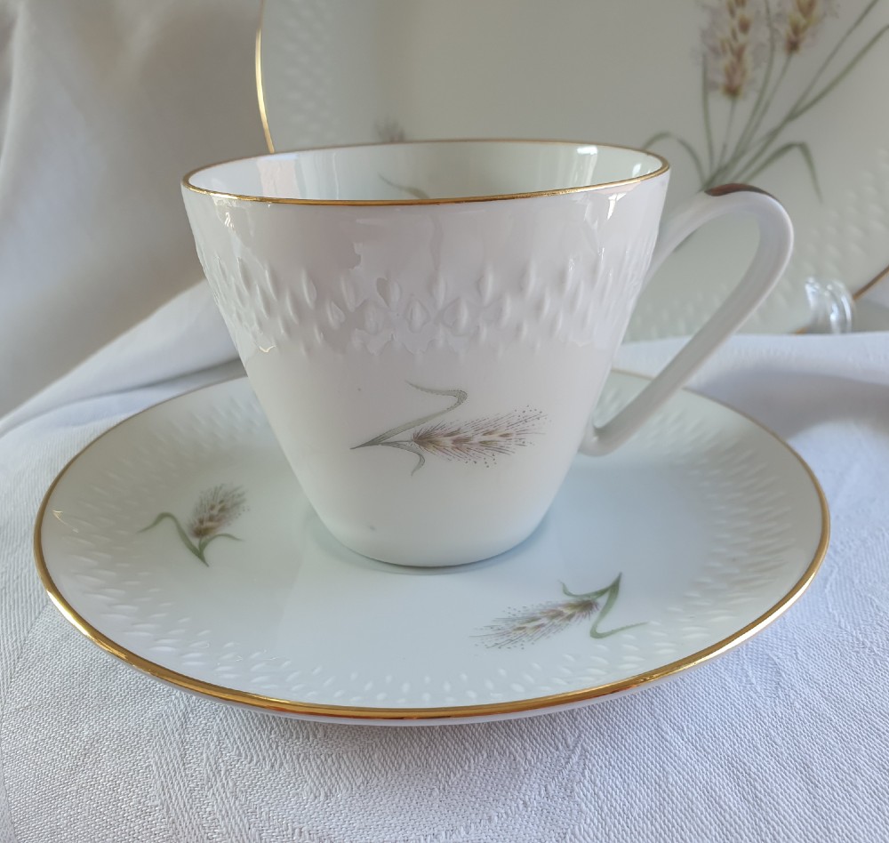 Edelstein Tasse 1